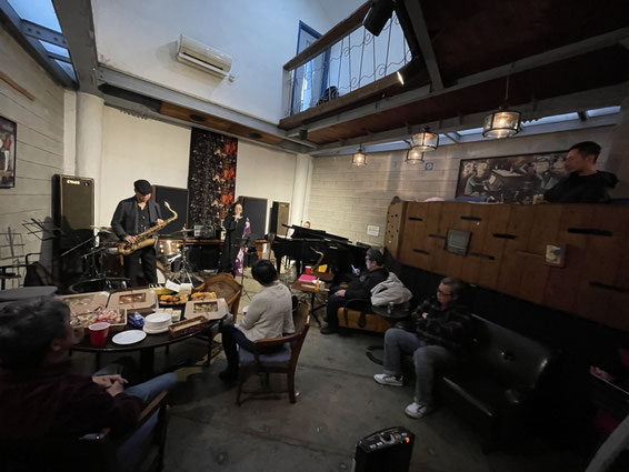 Live Art Gallery すとれんじふるうつ